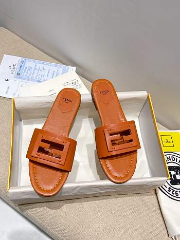 Fendi SIGNATURE Brown leather slides - 8R8136AE7TF1C4R