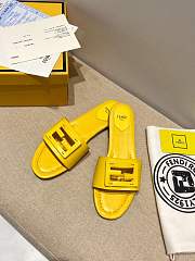 Fendi SIGNATURE Yellow leather slides - 8R8136AE7TF0VVA - 4