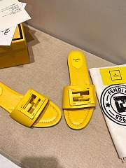 Fendi SIGNATURE Yellow leather slides - 8R8136AE7TF0VVA - 5