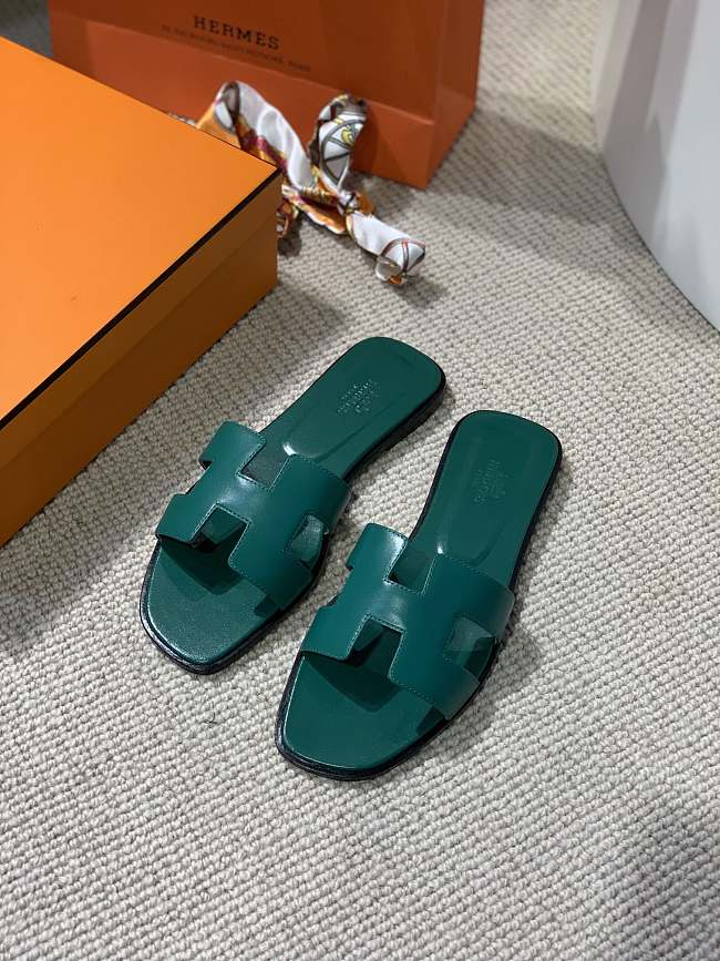 Hermes Slides 00024 - 1