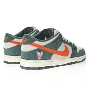  Nike Dunk SB Low Eire - 304292-185 - 4