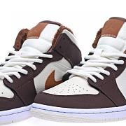 Air Jordan 1 Mid Brown Fleece - DO6699-200 - 3