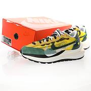 Nike Vaporwaffle sacai Tour Yellow Stadium Green - CV1363-700 - 5