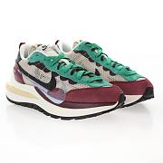 Nike Vaporwaffle sacai Villain Red Neptune Green - DD3035-200 - 4