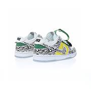 Nike Dunk Low Doernbecher Zoe - DR7305-100 - 4