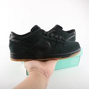 Nike SB Dunk Low IW Black Gum - 819674-002 - 4