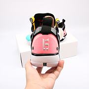 Air Jordan XXXIV Low Guo Ailun Pop Art - CZ7748-100 - 2