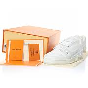 Louis Vuitton Trainer White Signature - 5