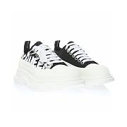 	 Alexander McQueen Tread Slick Low Lace Up Graffiti White Black White - 676711W4RQ21041 - 4