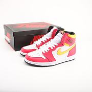 Air Jordan 1 Retro High OG Light Fusion Red - 555088-603 - 4