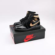 Air Jordan 1 Retro High Black Metallic Gold - 555088-032 - 5