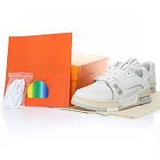 Louis Vuitton Trainer White Signature - 1A8WAX - 2