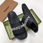 	 Burberry Embossed Logo Slides Black White - 3