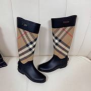 	 Burberry Rubber Rain Boot  Archive Beige House Check  - 5