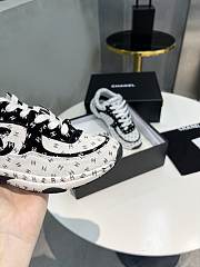 Chanel Suede Trainer Printed CC White - G39230 X56690 K4722 - 3