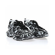 Balenciaga Track Graffiti Black - 542023W3RRA1090 - 2